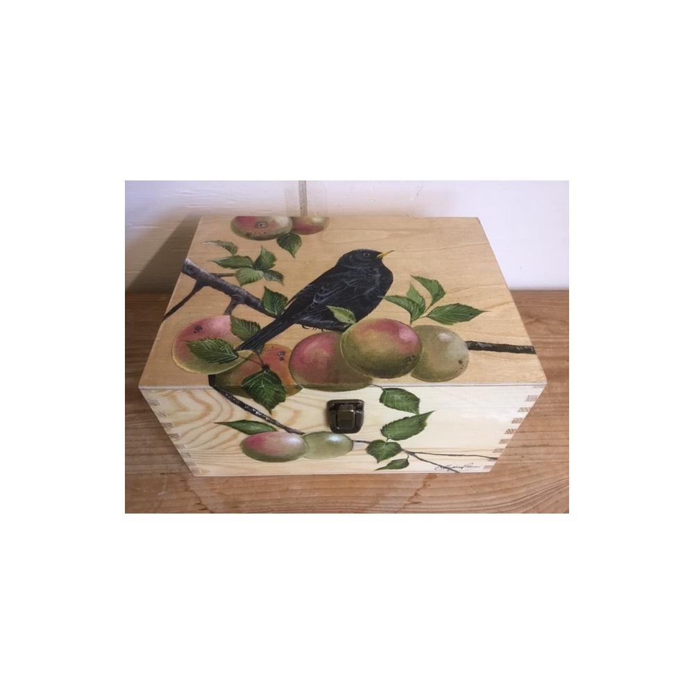 birds-keepsake-box-blackbird