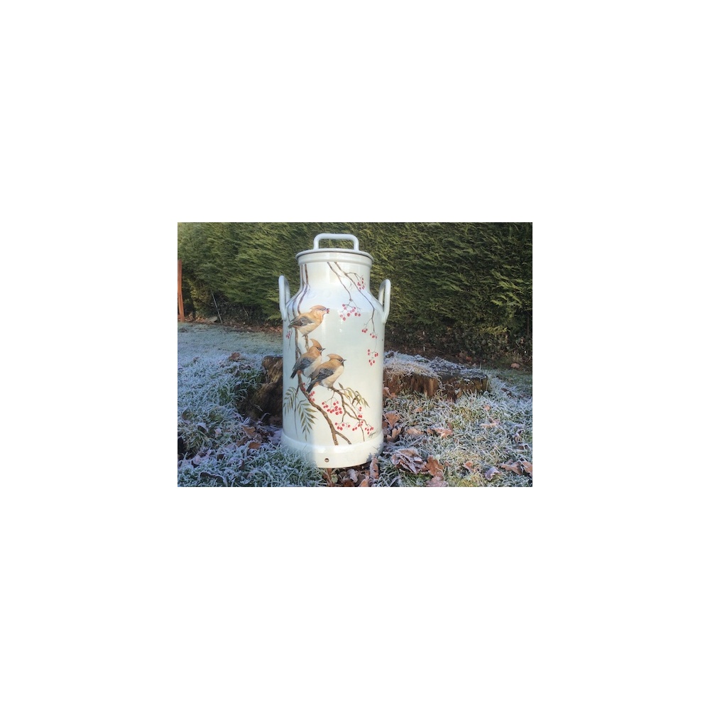 birds-vintage-churn-visiting-waxwings_1127764085